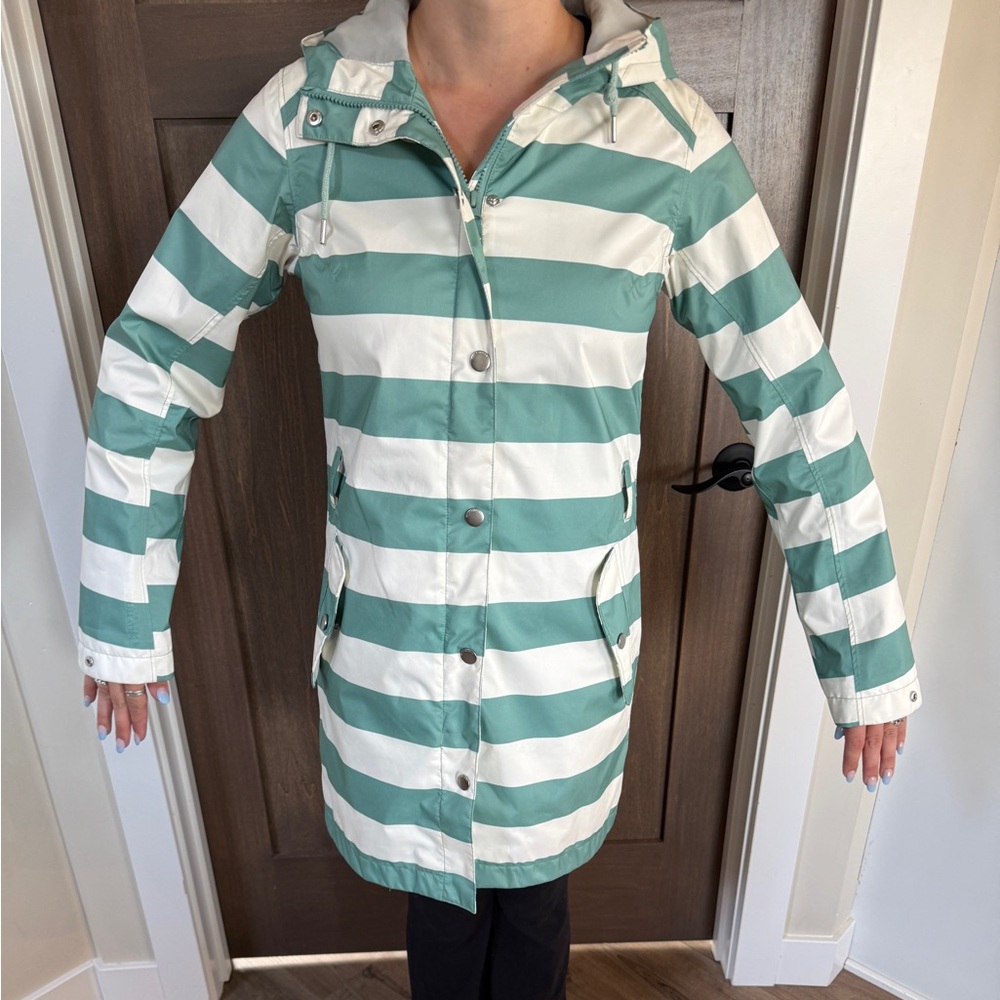 Helly Hansen Green and White Striped Ski Shell